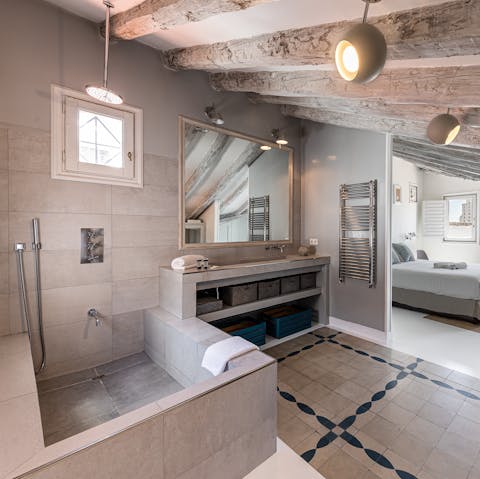Let go of the day and treat yourself to a luxurious soak in the bath