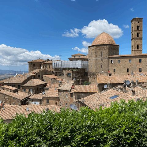 Discover the historic charms of Volterra – you can drive there for a day trip