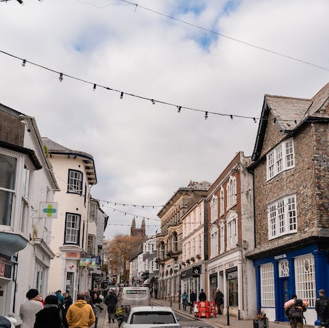 Pop over to the market town of Totnes in eight minutes by car and go shopping