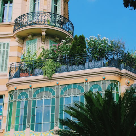 Explore the beautiful city of Cannes, 3 kilometres away