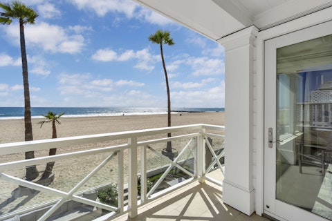 Step out to uninterrupted ocean views
