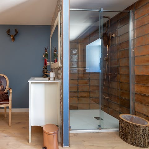 Freshen up in stylish luxury bathrooms