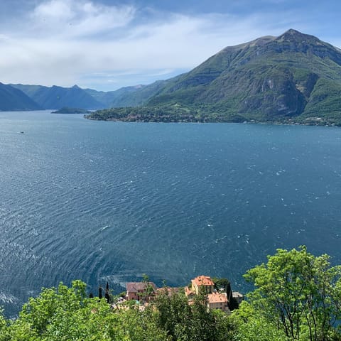 Walk to the shores of Lake Como, just 10 metres away