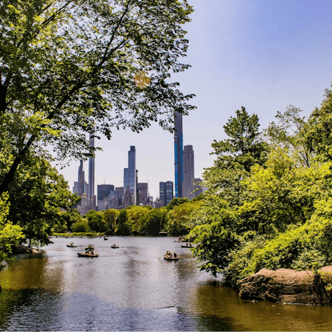 Take a stroll through the city to the beautiful Central Park