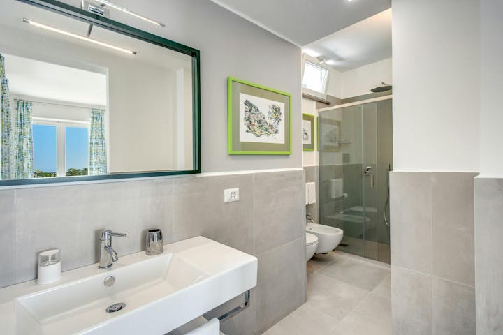 Bathroom photo