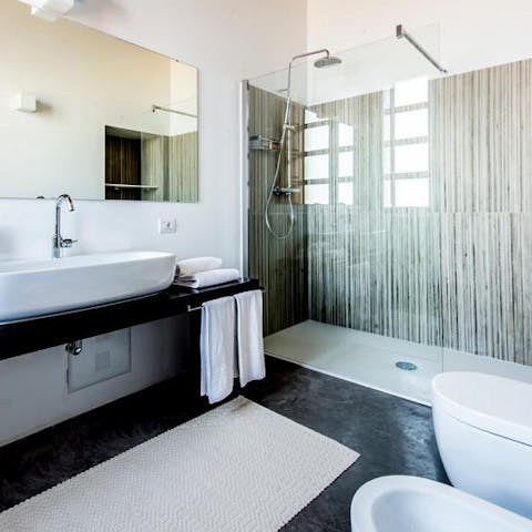 Freshen up in luxury bathrooms