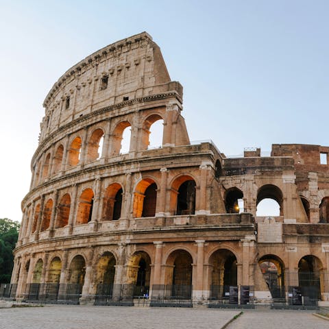 Wander to the Colosseum in ten minutes