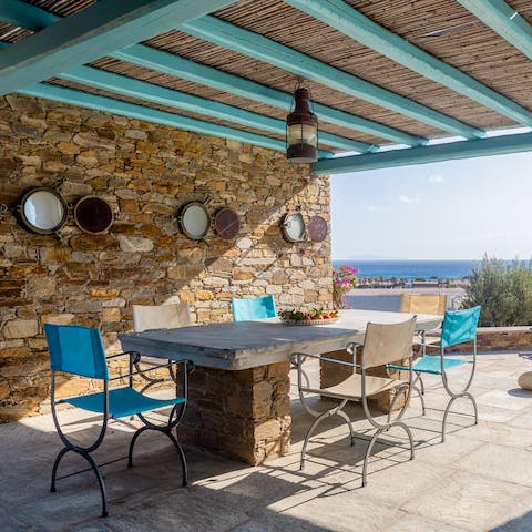 Serve up a delicious alfresco dinner on the patio