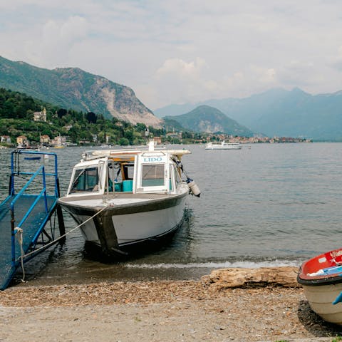 Discover the shoreline of Lake Maggiore