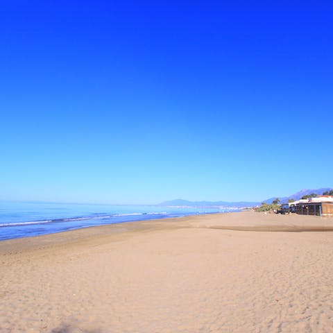 Pad down to the Costa del Sol's famous Golden Beach, just 80 metres away