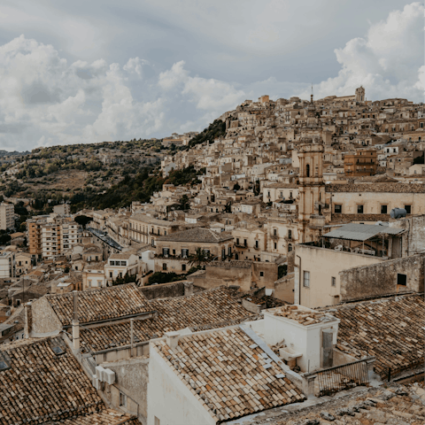 Discover the baroque town of Modica, just five minutes away