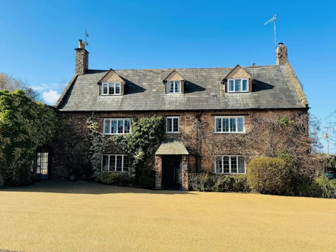 Hearthstone Manor