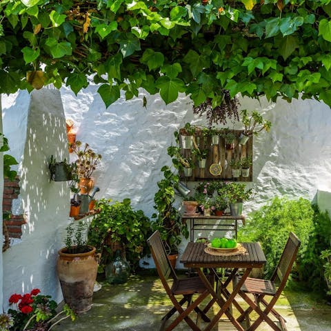 Make the most of intimate moments in secret corners of the garden