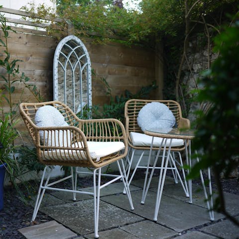 Pad out to the patio for sundowners