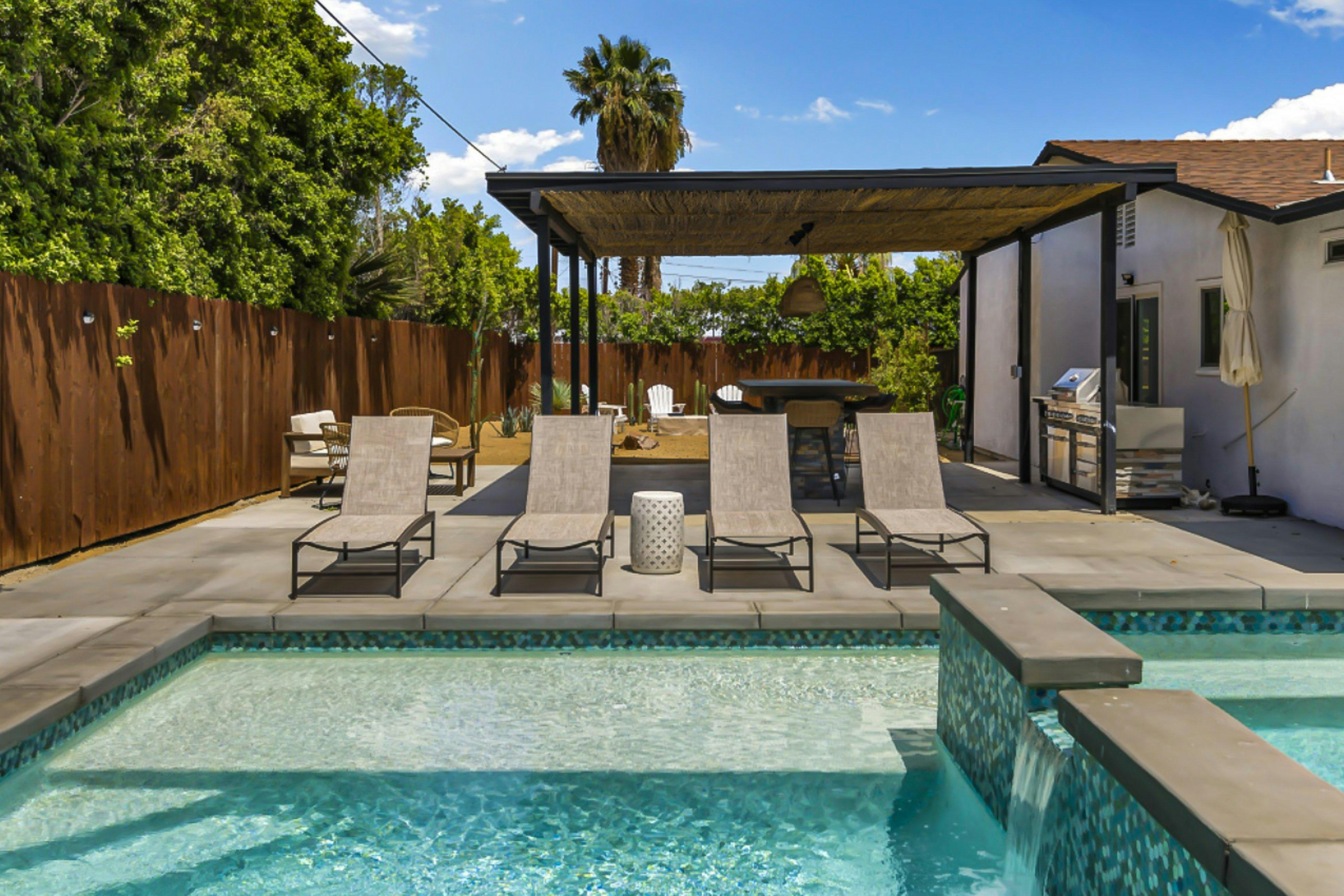 Palm Springs Pause