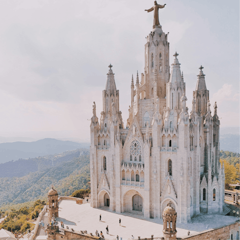 Be inspired while exploring iconic sights across Barcelona
