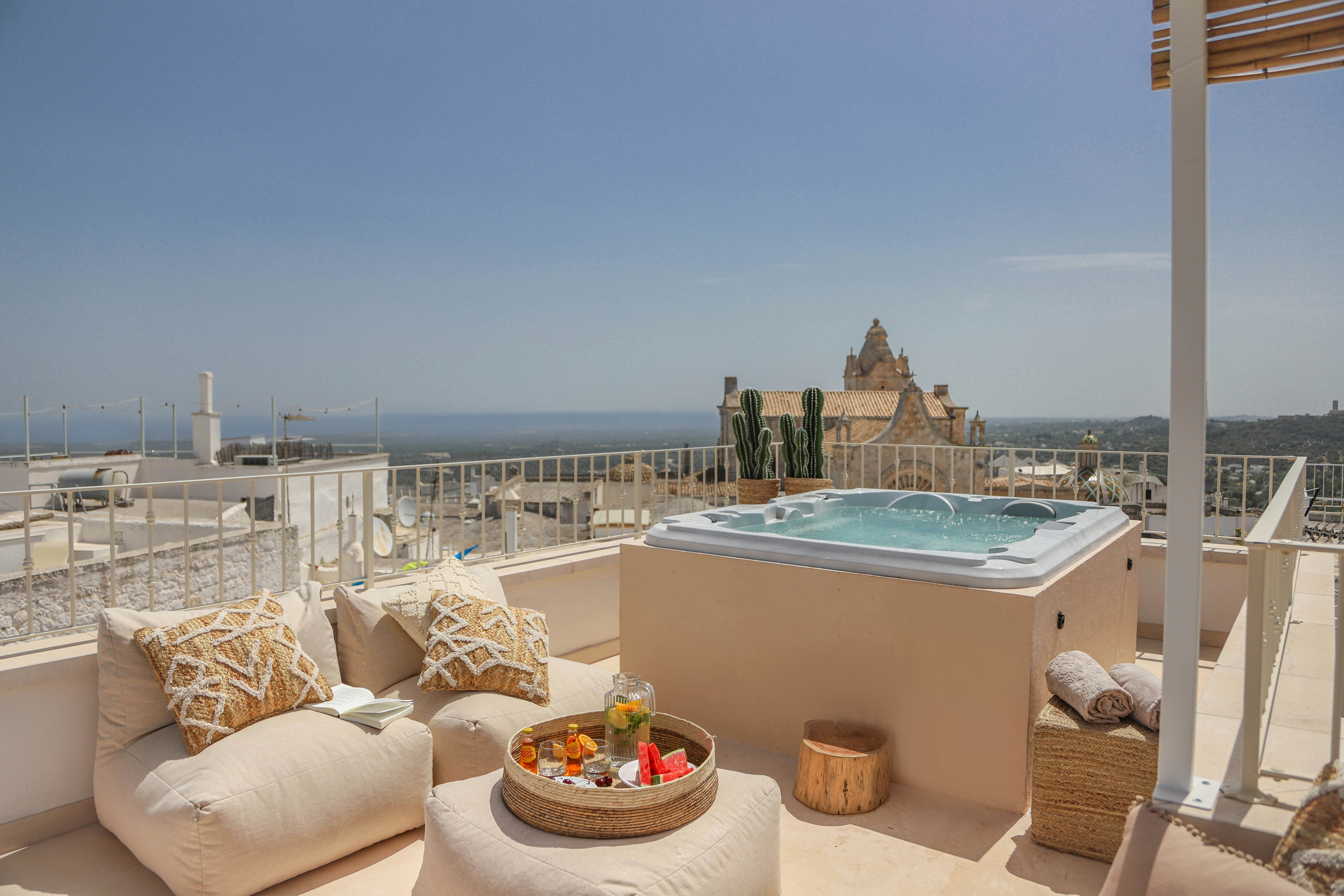 Jacuzzi Above the White City