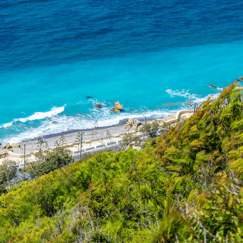Discover the beautiful beaches of Rhodes