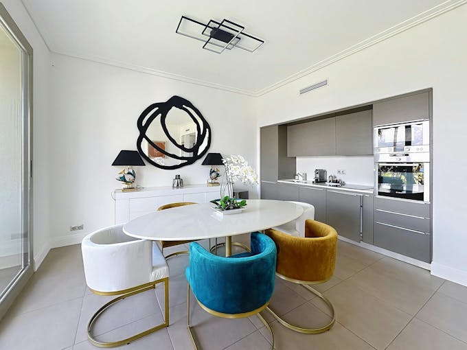 Riviera Modern