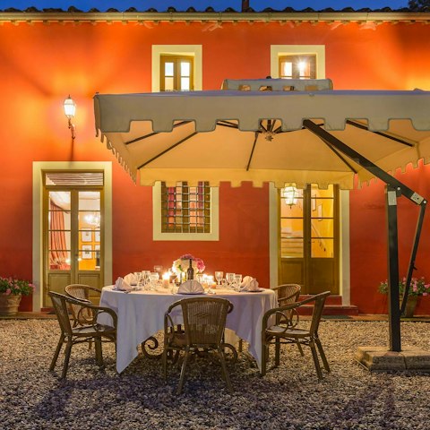 Make like the Italians and dine alfresco on the patio