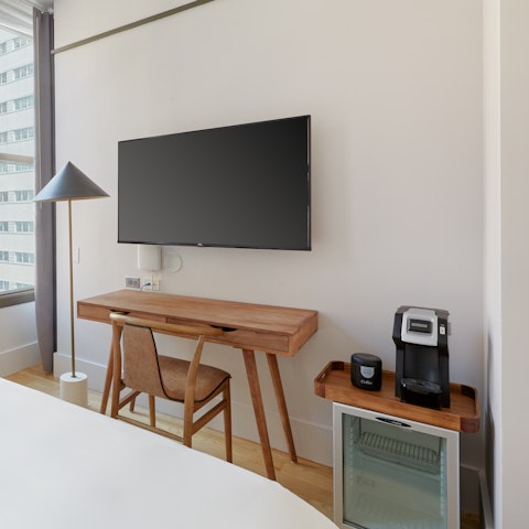 Have a productive work day on your desk, fuelled by fast wifi and fresh coffee