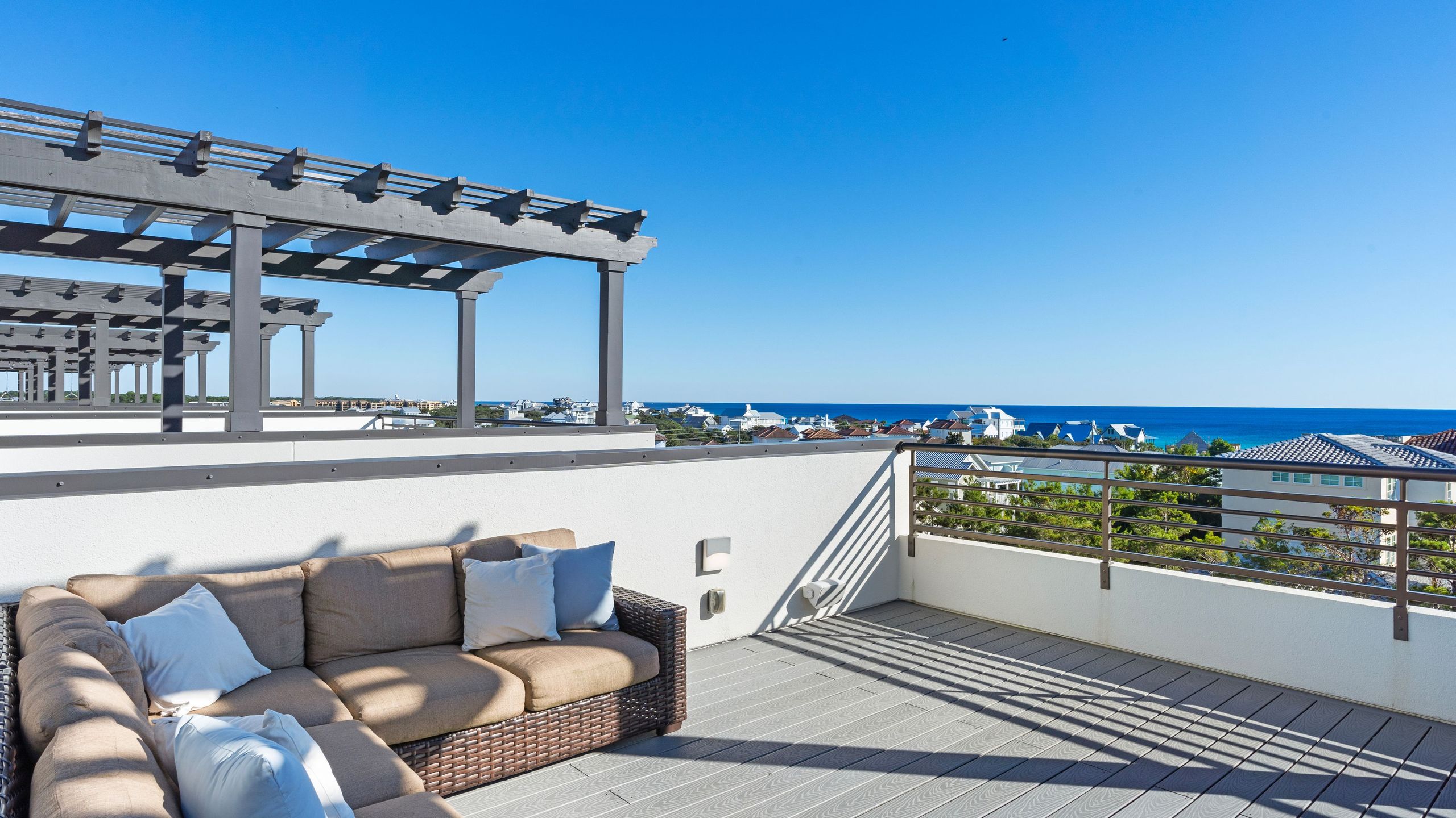 Rooftop Gulf