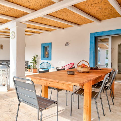 Gather round the dining table for relaxed alfresco meals