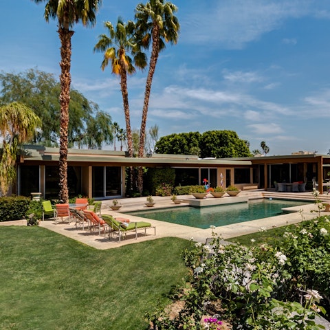 Stroll around the idyllic green grounds