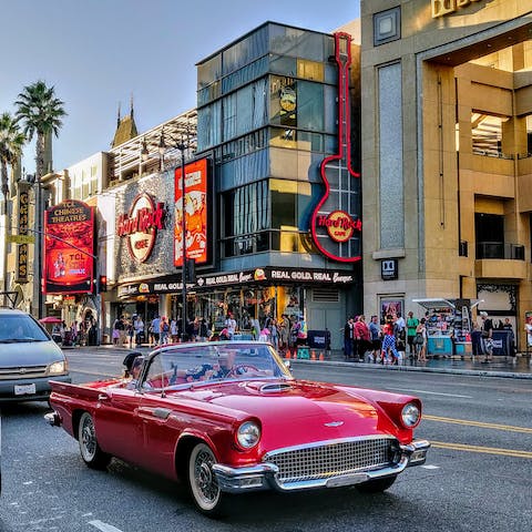 Get stuck into the hustle and bustle of Hollywood Boulevard