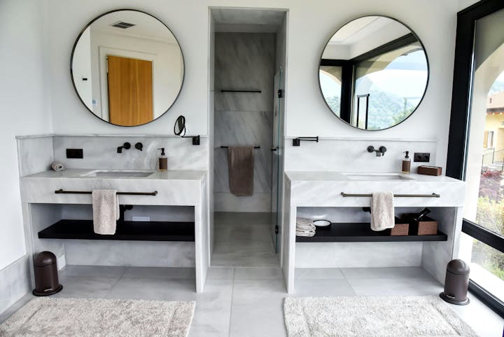 Bathroom photo