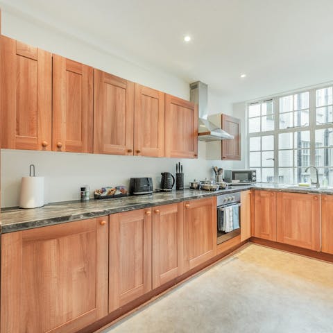 Whip up breakfast in the sleek kitchen before a day of London sightseeing
