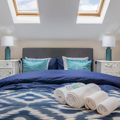 Wake up well-rested in the comfy bed and get ready to explore the city