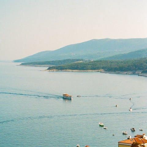 Discover the locale area of Biograd na Moru – known for its fabulous marina and boating opportunities