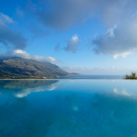 Cool down in the infinity pool looking out to sea
