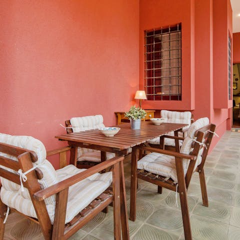 Enjoy meals alfresco each day