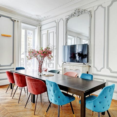 Savour a classic Parisian breakfast in the large, sun-filled dining area