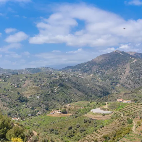 Pack a picnic and head out for a hike up the Sierra de Almijara trails