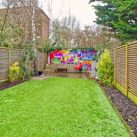 Wind down with evening drinks in the private garden