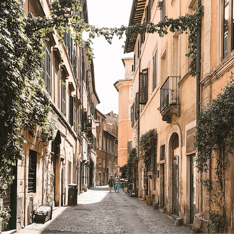 Drive ten minutes into the city for its pretty ivy-clad streets