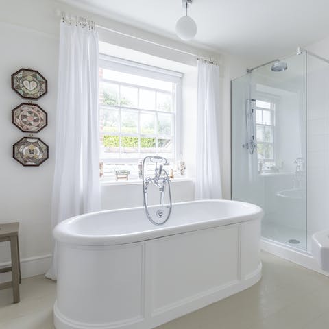 Feel rejuvenated after a long soak in the elegant bath