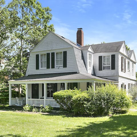 Play plenty of lawn games in the garden