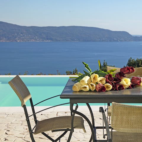 Dine alfresco above Lake Garda