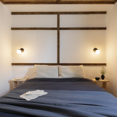 Wake up in the peaceful bedroom feeling rested and ready for another day of Barcelona sightseeing