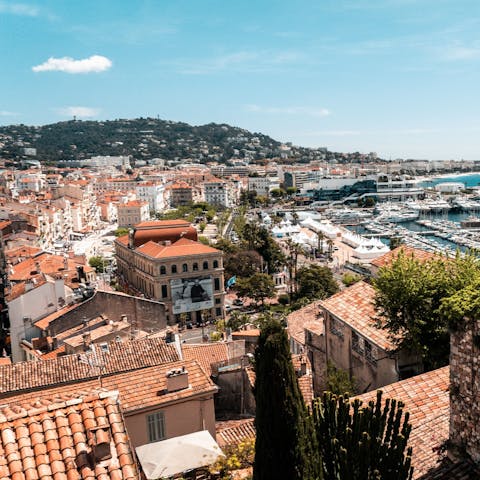 Explore the heart of Cannes, including the famous Rue d'Antibes