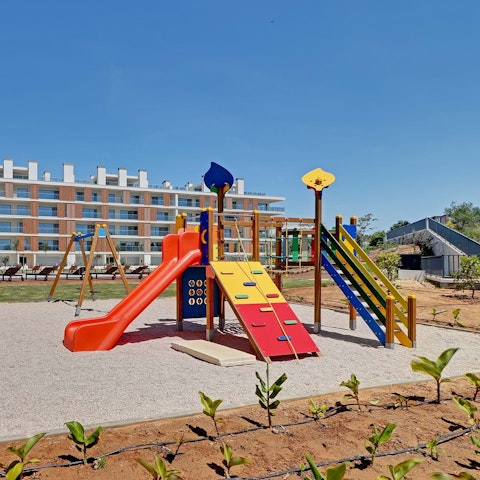 Let the children have fun in the outdoor play area