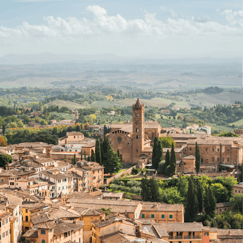 Spend the day in Siena, less than an hour by car