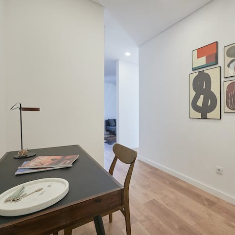 Catch up with your inbox at the dedicated workspace on weekdays