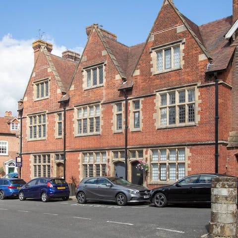 Explore the charming village of Arundel – the high street is two-minutes away