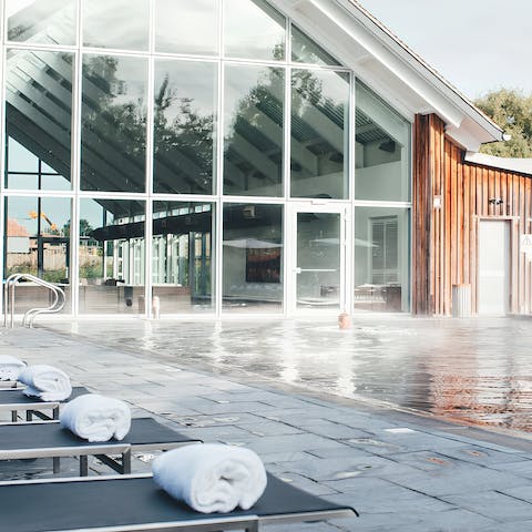 Make the most of the on-site amenities featuring swimming pools and a gym