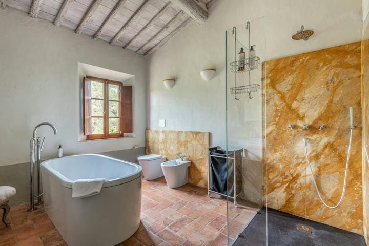 Bathroom photo